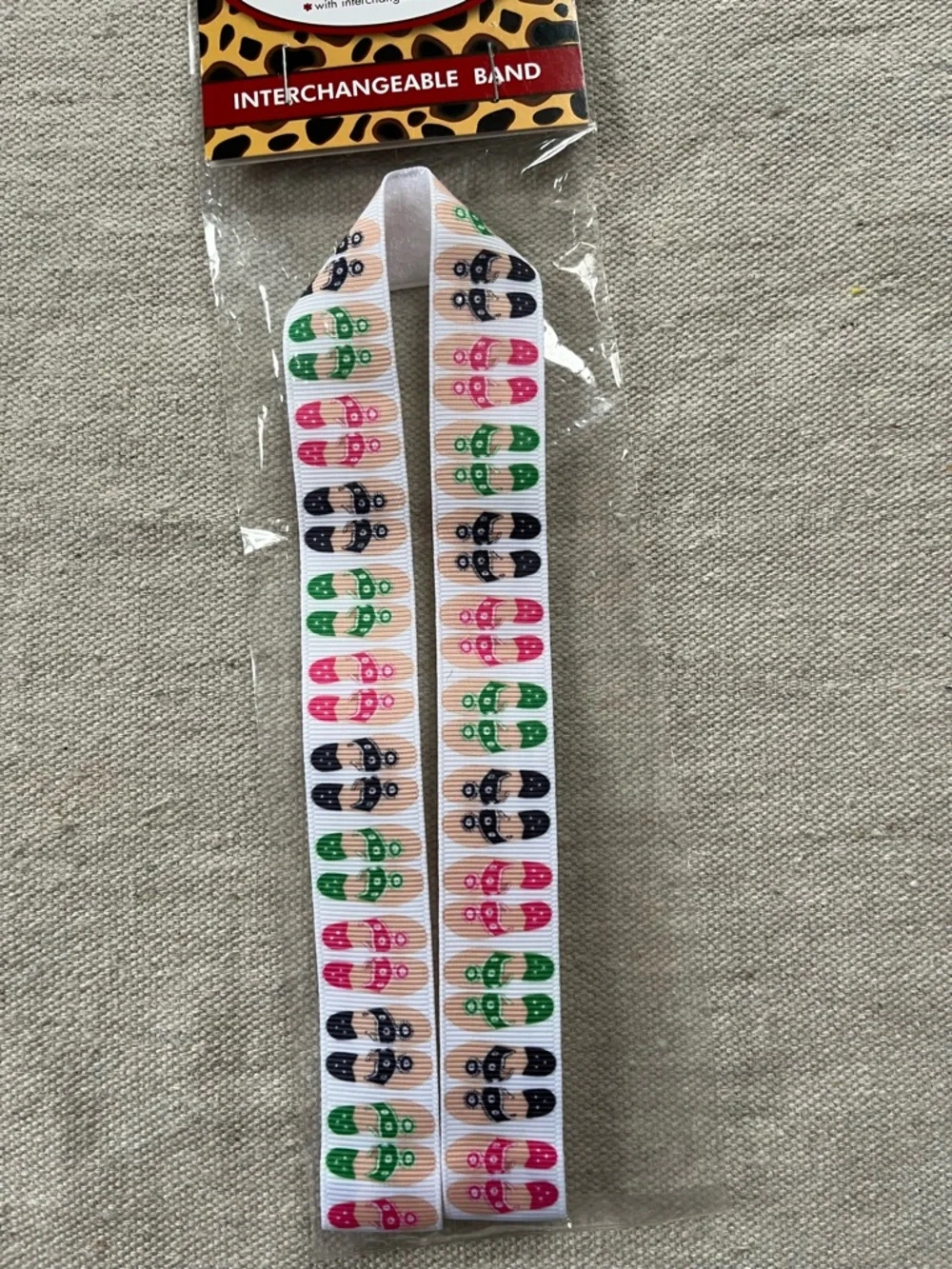 Visor Versa measures 8”